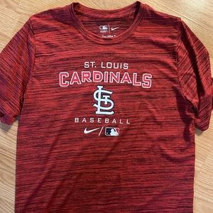 Nike St. Louis Cardinal t shirt Size XL 18/20‎